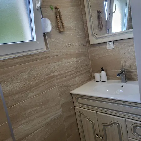Apartmani Vir Apartment Vir