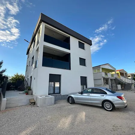 Apartmani Vir Apartment Vir